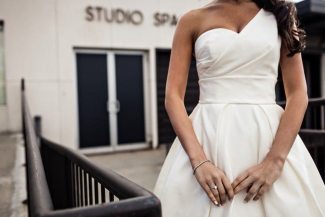 loading-dock-wedding-photos-stamford-ct-wedding-photography-alix-benny-greyhousestudios-featured-020