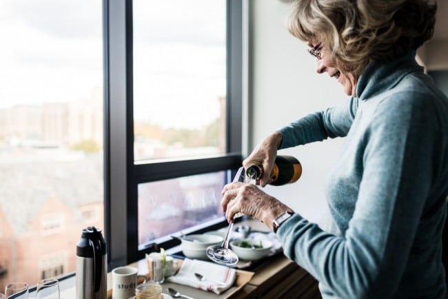 new-haven-lawn-club-wedding-photos-wedding-love-photos-new-haven-ct-photography-meghan-sully-greyhousestudios-featured-003