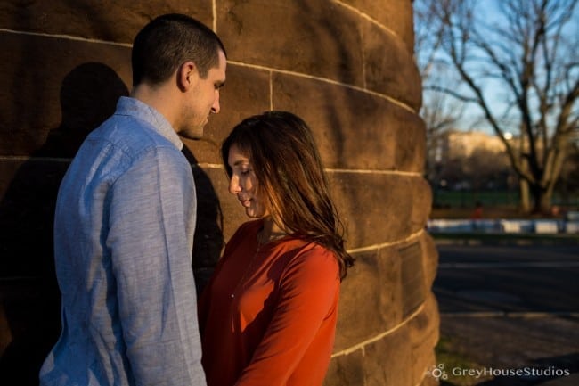 Salute-Bushnell-Park-hartford-Engagement-photos-Sarah-Ryan-greyhousestudios-008